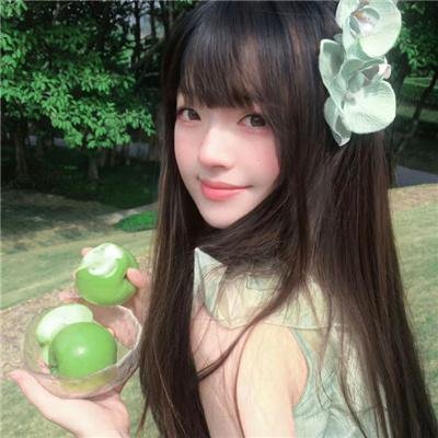 裸男孩